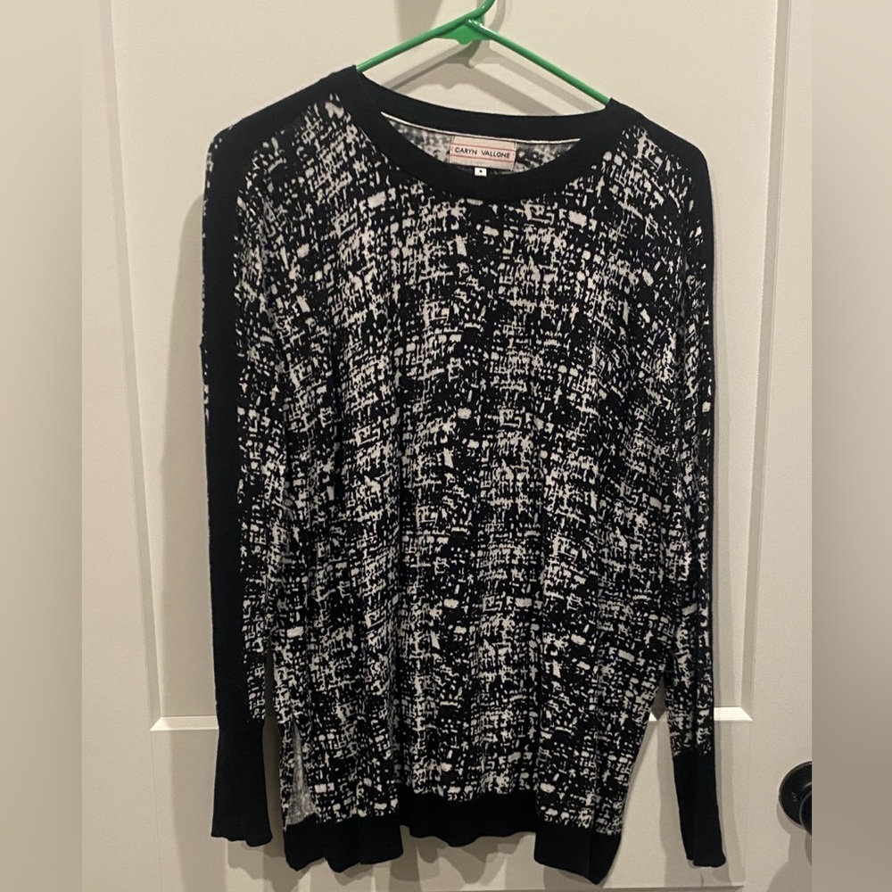 Women’s Caryn Vallone Sweater Size S